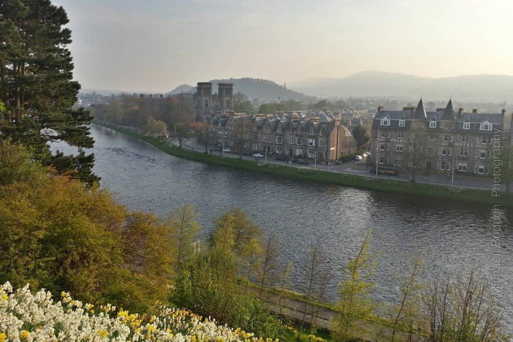Loch Ness Apartments Inverness Exterior photo